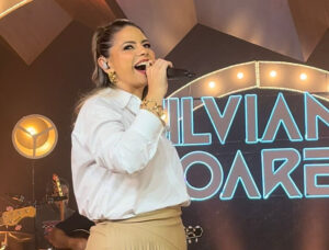 Silviane Soares se apresenta no Rodeio Itu Festival 1 DVDSilvianeSoares2 copy