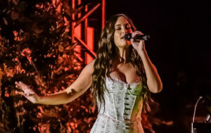 Kacey Musgraves faz história em São Paulo com apresentação emocionante e casa lotada 1 Kacey 1