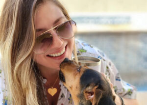 Dia da Adoção Animal: Bruna Viola fala sobre sua missão com os animais e reforça a importância da adoção responsável 1 Creditos Arquivo Pessoal 12 copy2