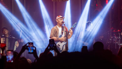 Joao Gomes durante show no Viva Caraiva