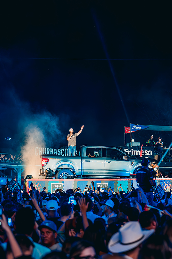 Sucesso absoluto!! Churrasco On Fire, da dupla Fernando & Sorocaba, desembarcou em Porto Rico no feriado de Carnaval pelo quarto ano consecutivo 7 DGV01349 Enhanced NR