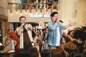 "Cheiro de Culpado", de Júnior & Cézar entra no Top 50 Brasil do Spotify na posição 29 1 DSC5977