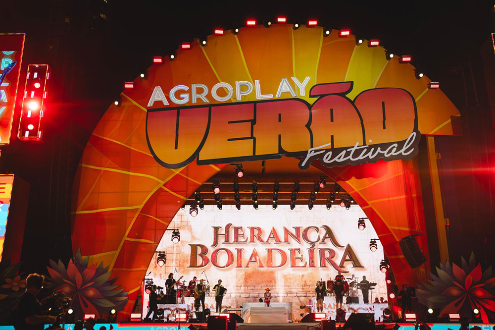 AgroPlay Verão Festival reúne 350 mil pessoas e consolida Balneário Camboriú como palco do maior Carnaval Sertanejo do país 9 PHOTO 2026 02 16 14 37 10 3