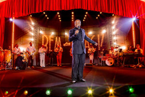 FALTA POUCO | THIAGUINHO estreia turnê 'BEM BLACK' na SUHAI MUSIC HALL 1 1