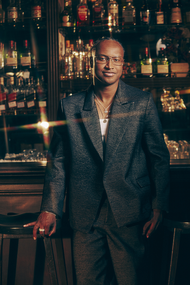 FALTA POUCO | THIAGUINHO estreia turnê 'BEM BLACK' na SUHAI MUSIC HALL 2 Copy of TH11358 copy