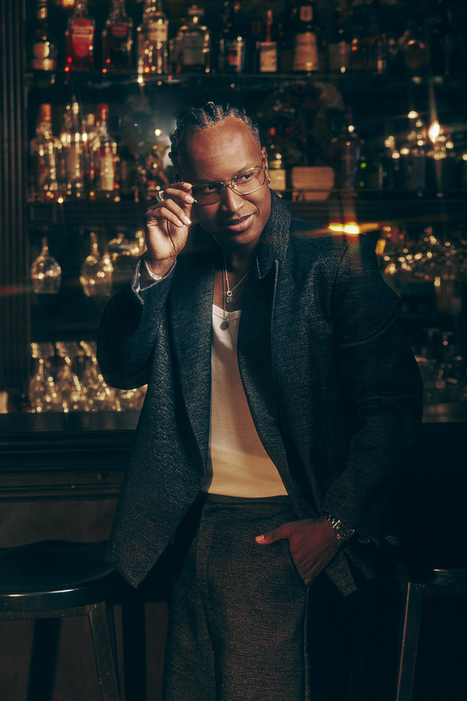 FALTA POUCO | THIAGUINHO estreia turnê 'BEM BLACK' na SUHAI MUSIC HALL 3 Copy of TH11376 copy