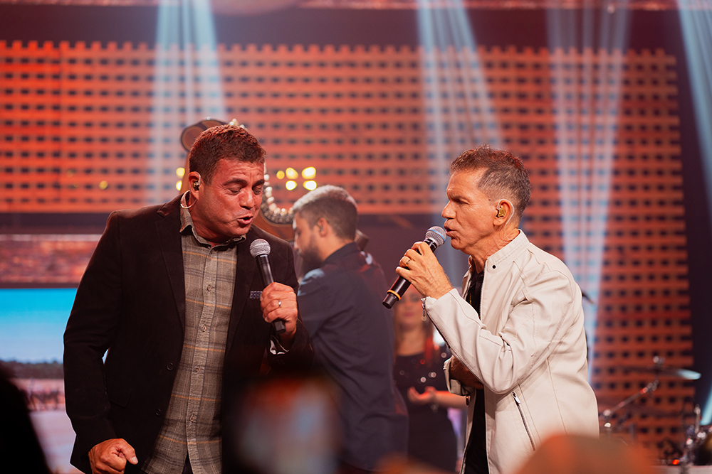 Renato & Raphael lançam primeiro EP da gravação “Renato e Raphael 25 Anos” 2 Dhomini e Raphael