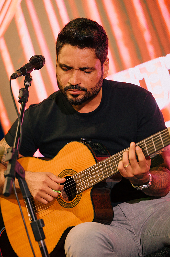 Fred & Fabrício surpreende fãs de Brasília, com pocket show no Mané Mercado 3 IMG 4786.JPG