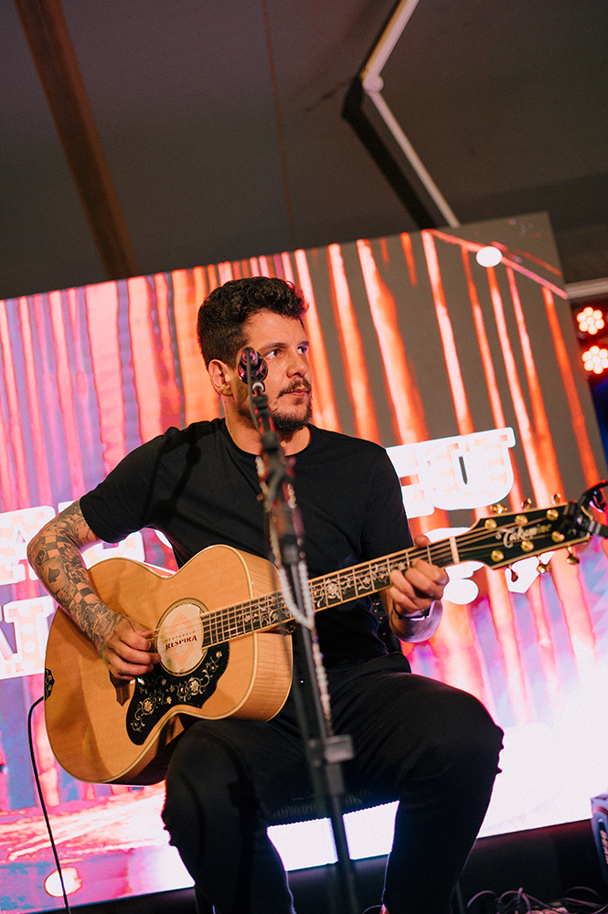 Fred & Fabrício surpreende fãs de Brasília, com pocket show no Mané Mercado 4 IMG 4787.JPG