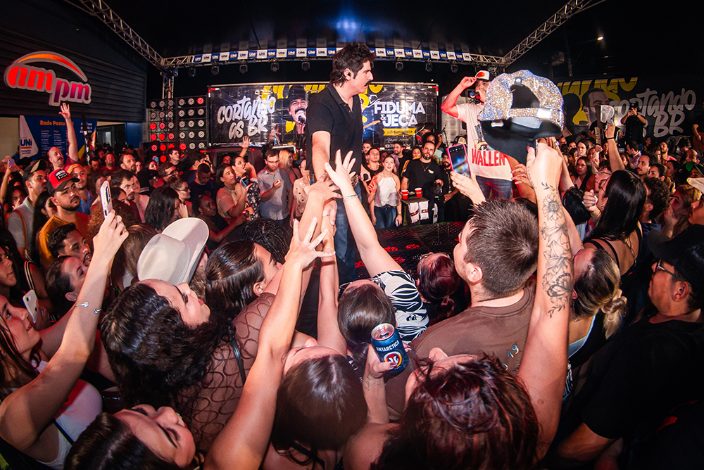 Fiduma & Jeca surpreendem o público outra vez e reúnem mais de 5 mil pessoas em show surpresa em Araçatuba/SP 7 IMG 1138