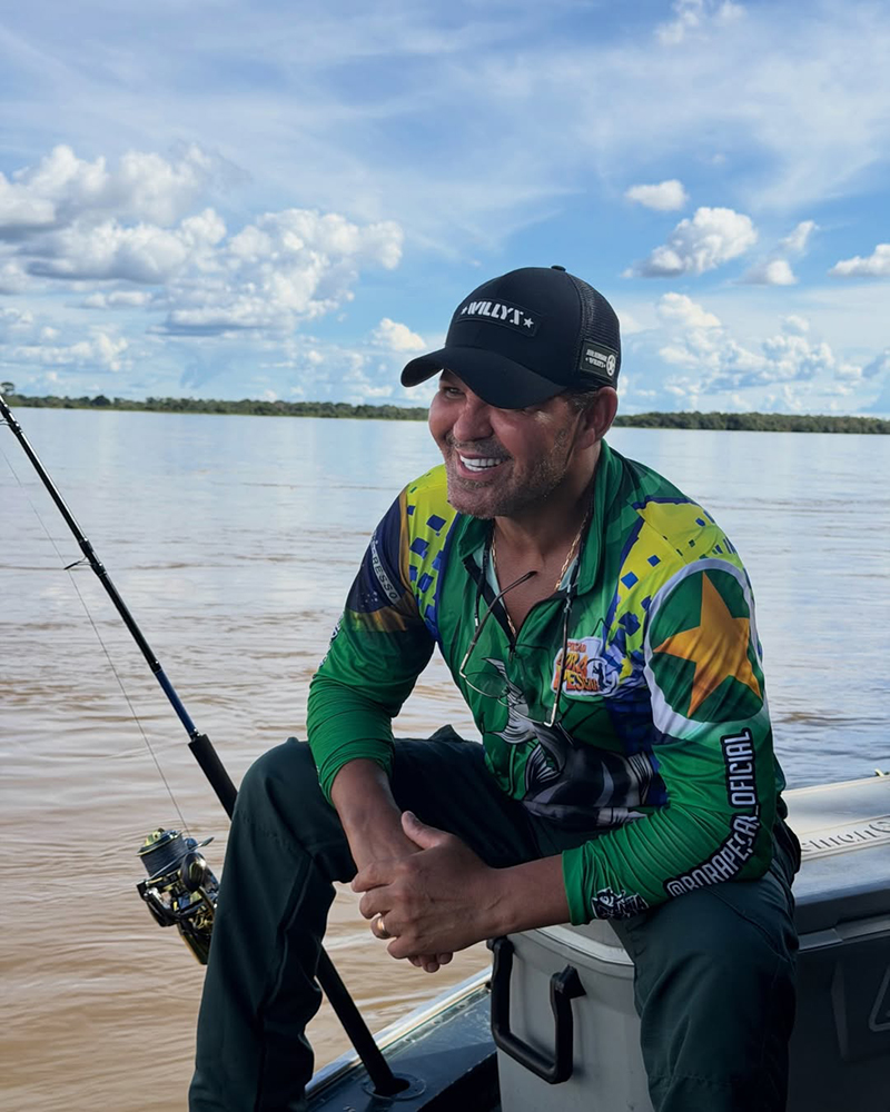 Eduardo Costa mostra talento para além da música, ao pescar uma Arraia de 65 kg, no Rio Araguaia 3 SnapInsta.to 649135492 18582129481039934 6707277997524063634 n