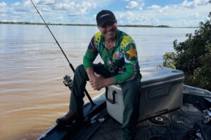 Eduardo Costa mostra talento para além da música, ao pescar uma Arraia de 65 kg, no Rio Araguaia 1 WhatsApp Image 2026 03 12 at 15.47.18