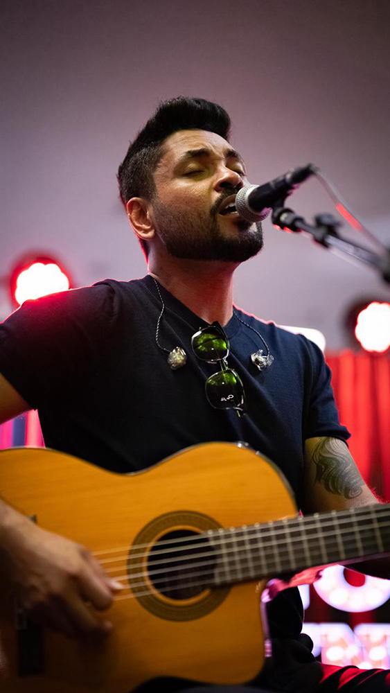 Fred & Fabricio lotam shopping em Cuiabá, com show acústico surpresa 2 WhatsApp Image 2026 03 29 at 19.55.35