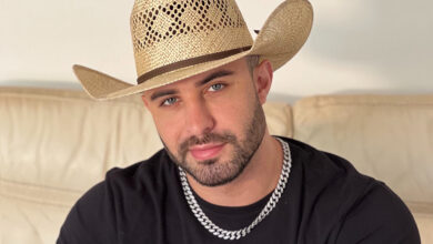 E30C1A87 96DE 4A6B 8E9A F8B67274E944.JPG copy