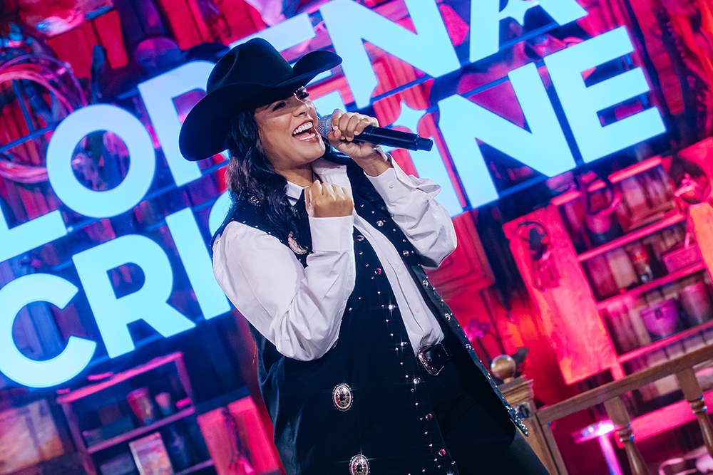 Lorena Cristine faz show de lançamento do audiovisual "Meu Copo Não Trai" no Villa Country 1 AUR6745