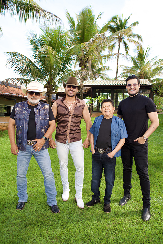 “Na Boca de Uma Cowgirl”: Brenno & Matheus se unem a Rionegro & Solimões em aposta para o circuito de rodeios 2 DSC06568