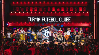 Turma do Pagode entra em campo com o primeiro tempo de "Turma Futebol Clube" 5 7R51873