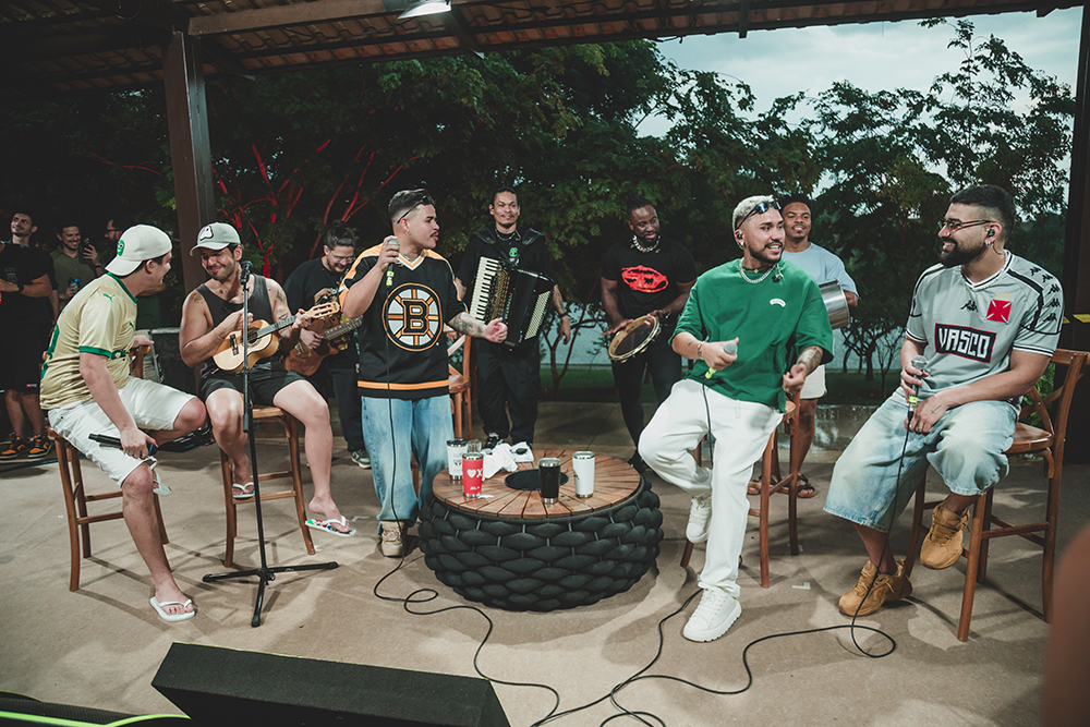 Com Dilsinho e Hugo & Guilherme, Rafa & Júnior apresentam “Pega em Segredo” 4 Copia de LIVE NOPELO 010