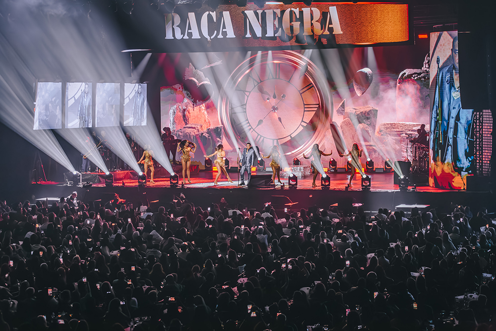 Raça Negra lota Espaço Unimed e celebra o amor em noite histórica de sucessos 3 Espaco Unimed Raca Negra 14 06 26 Fotos Marcos Oliveira @marcosoliveirapht 24