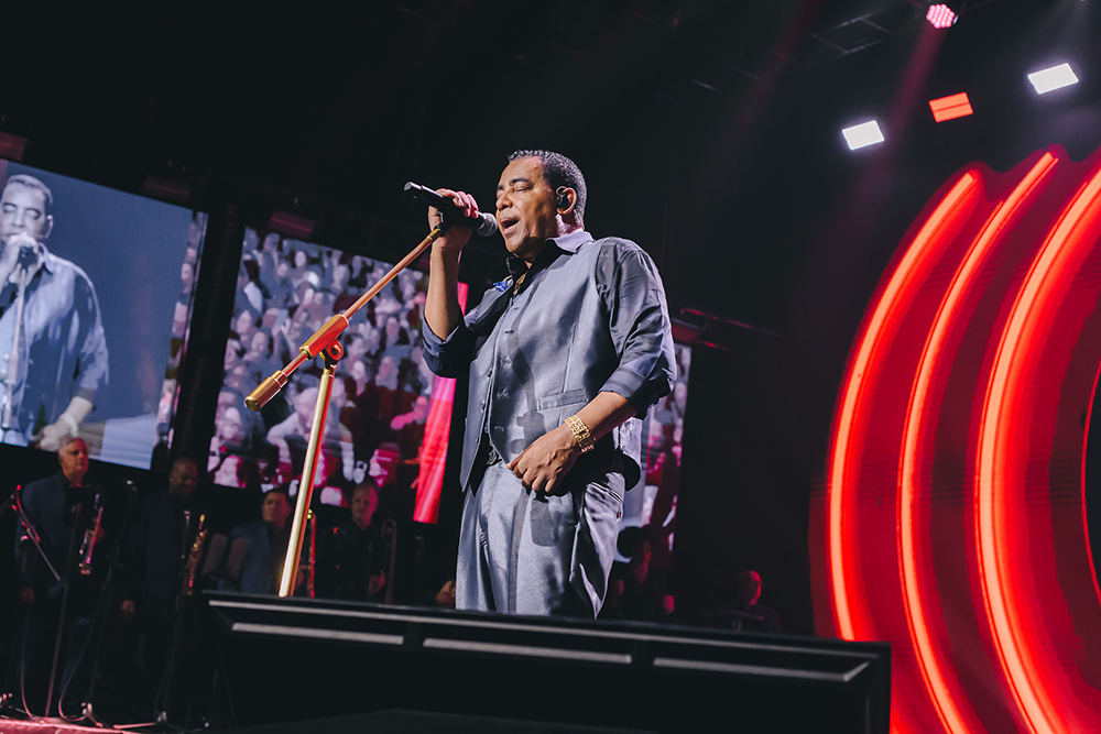 Raça Negra lota Espaço Unimed e celebra o amor em noite histórica de sucessos 2 Espaco Unimed Raca Negra 14 06 26 Fotos Marcos Oliveira @marcosoliveirapht 45