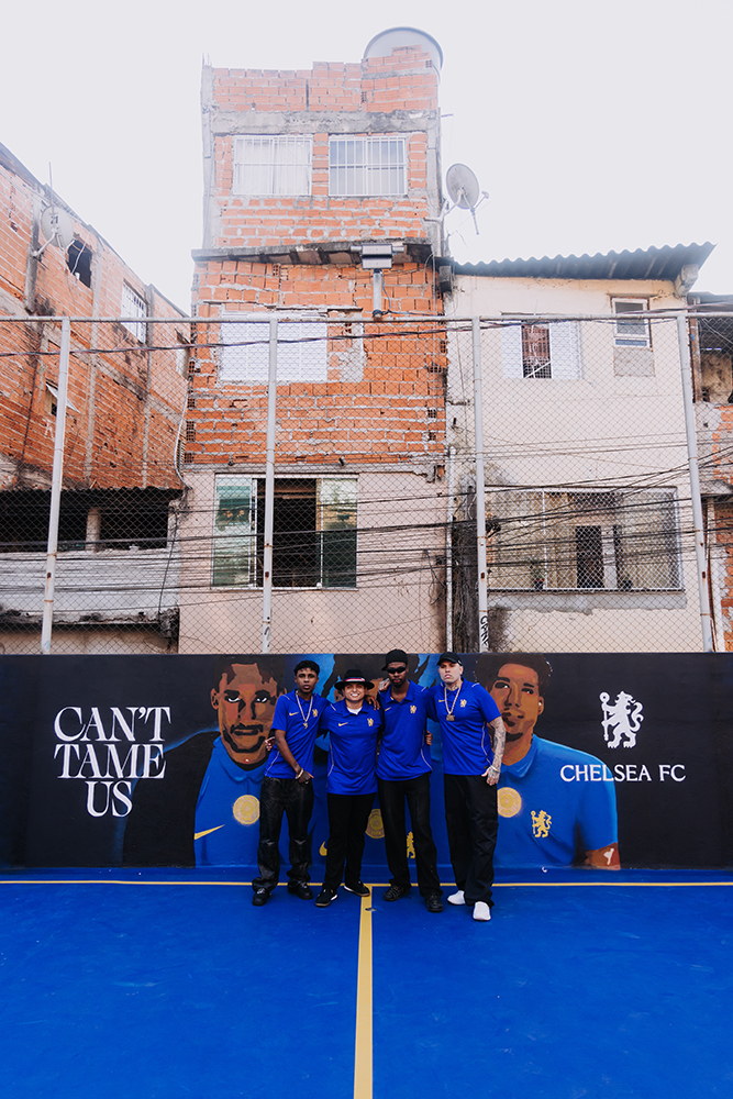 Mc Meno K e Filho do Piseiro “vazam” nova camisa do Chelsea FC durante inauguração de quadra revitalizada em Diadema 3 IMG 9523.JPG