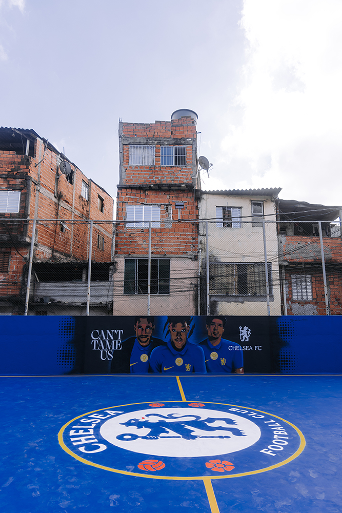 Mc Meno K e Filho do Piseiro “vazam” nova camisa do Chelsea FC durante inauguração de quadra revitalizada em Diadema 4 IMG 9526.JPG