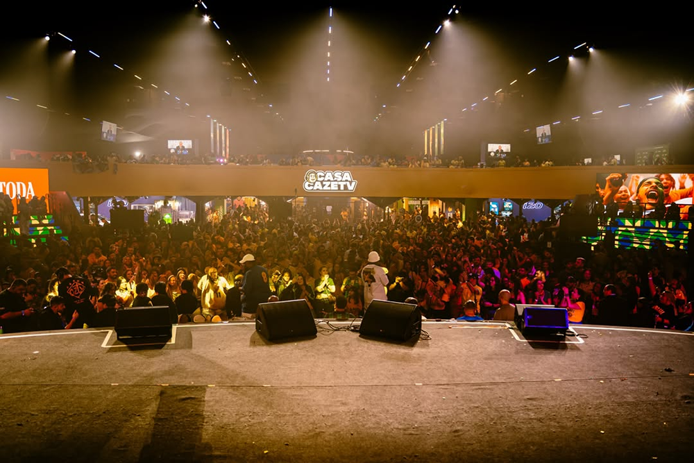 Benzadeus leva multidão à Casa CazéTV em noite de Brasil, futebol e pagode em São Paulo 1 image