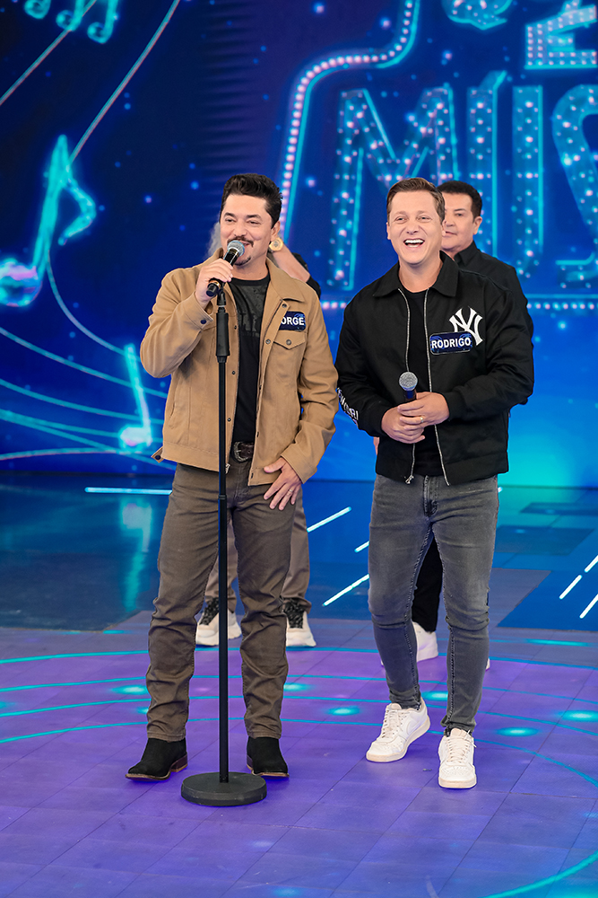 George Henrique & Rodrigo participam do Programa Silvio Santos neste domingo (19) 2 090626 Programa Silvio Santos com Patricia Abravanel PGM 943 Fotos Gabriel Cardoso SBT 8969