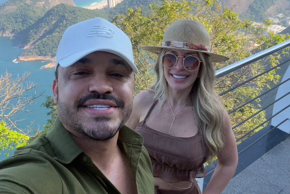Em clima de romance, Brenno, que faz dupla com Matheus, celebra aniversário ao lado da noiva no Rio de Janeiro e intensifica planos para o casamento 1 Arquivo pessoal 2