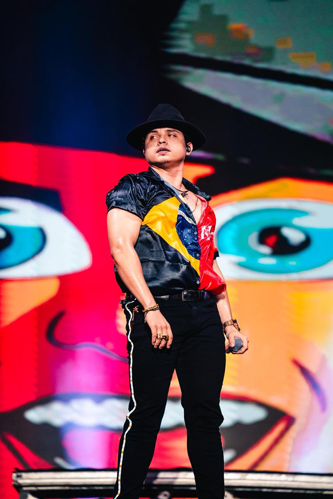 Filho do Piseiro se consagra como fenômeno pop do forró com performance em Campina Grande 5 FdP por Victor Hugo 1