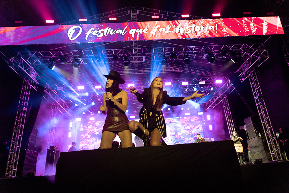 Gabi & Rapha se apresentam para mais de 20 mil pessoas no Festival de Inverno de Amparo 5 IMG 4128