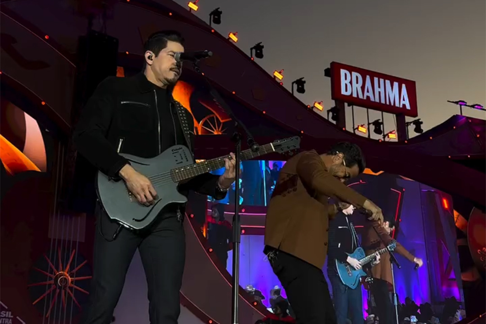 Henrique & Diego animaram o palco amanhecer de Barretos até o dia clarear! 2 @isamilani1 BARRETOS AMANHECER 21.082 7 de 63