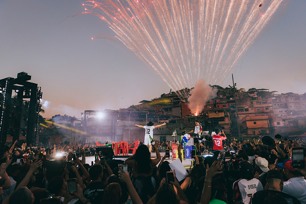 Natanzinho Lima reúne milhares de pessoas e transforma o Complexo do Alemão em palco para gravação do DVD "Favela Ao Vivo" 1 IMG 1720.JPG