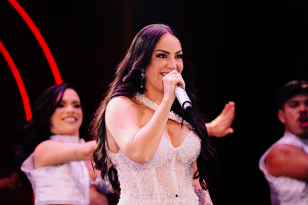 Raphaela Santos agita São Paulo com a gravação do DVD “Chama no Bregão 2” 1 IMG 8719