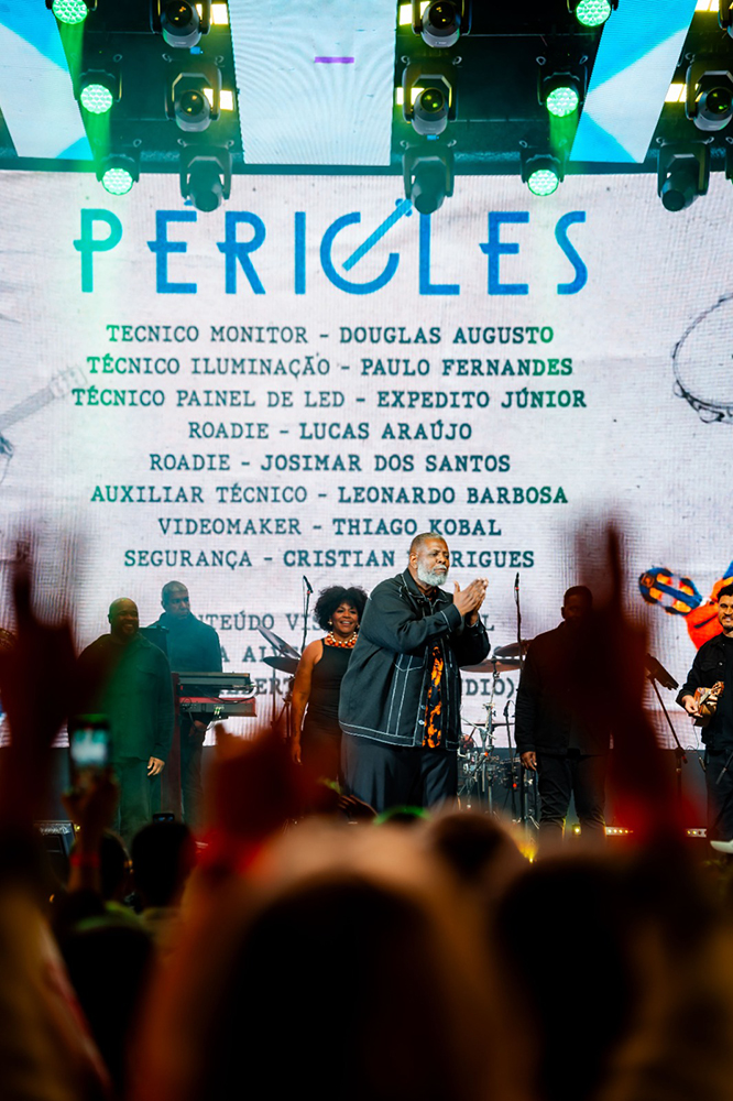 Péricles reúne mais de 6 mil pessoas no Baile do Hawaii do Clube Mogiano, em Mogi Mirim 2 Pericles4
