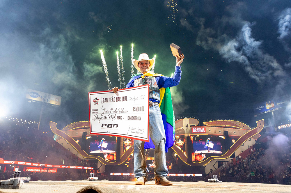 Gabriel Henrique da Silva é campeão da etapa Barretos da PBR Brazil 4 WhatsApp Image 2026 08 24 at 00.41.40
