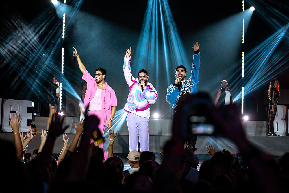 Após gravação do primeiro audiovisual em Fortaleza, AUGEBOYS lançam feat inédito com Talita Mel 1 Nuzio Medeiros Henry Freitas e Kadu Martins por @renataferfoto 3