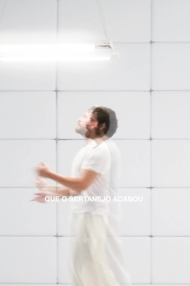 Gustavo Mioto transforma inquietações em conceito e apresenta "PENSAMENTOS INTRUSIVOS", projeto mais ousado de sua carreira 4 SaveClip.App 795897909 18627897517031316 4301967214052525937 n